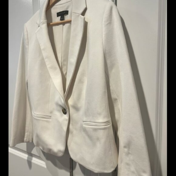 Ann Taylor - One-button Blazer (Off-White) - Picture 3 of 7